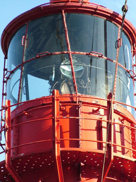 Pilots can board/land with the pilot launch, even in severe weather